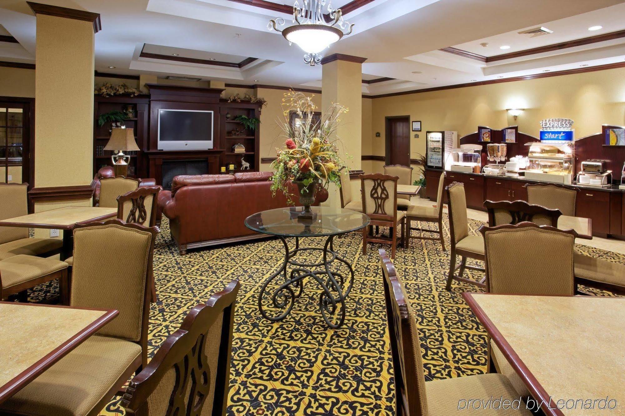 โรงแรมฮอลิเดย์อินน์เอ็กซ์เพลส วาร์ตัน Wharton ร้านอาหาร รูปภาพ